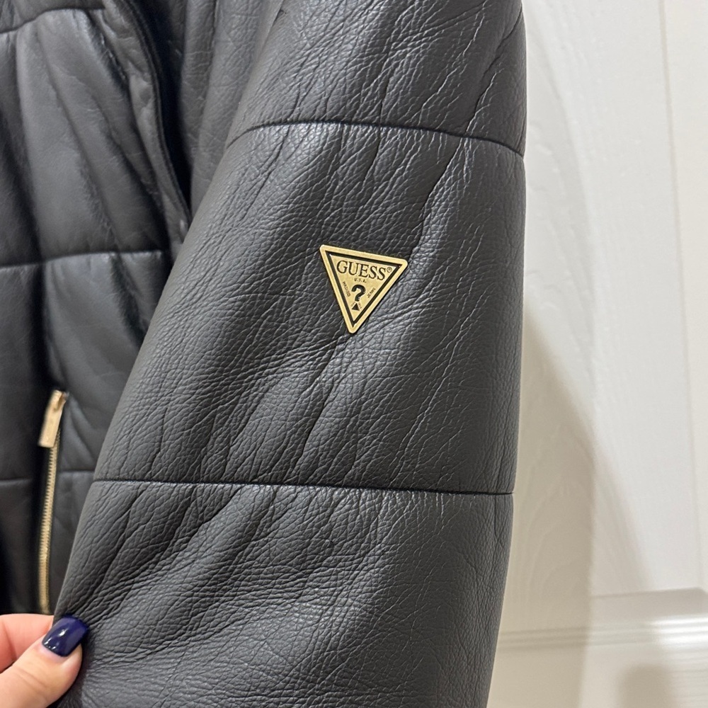 Guess Black Puffer Jacket - Picture 2 of 9